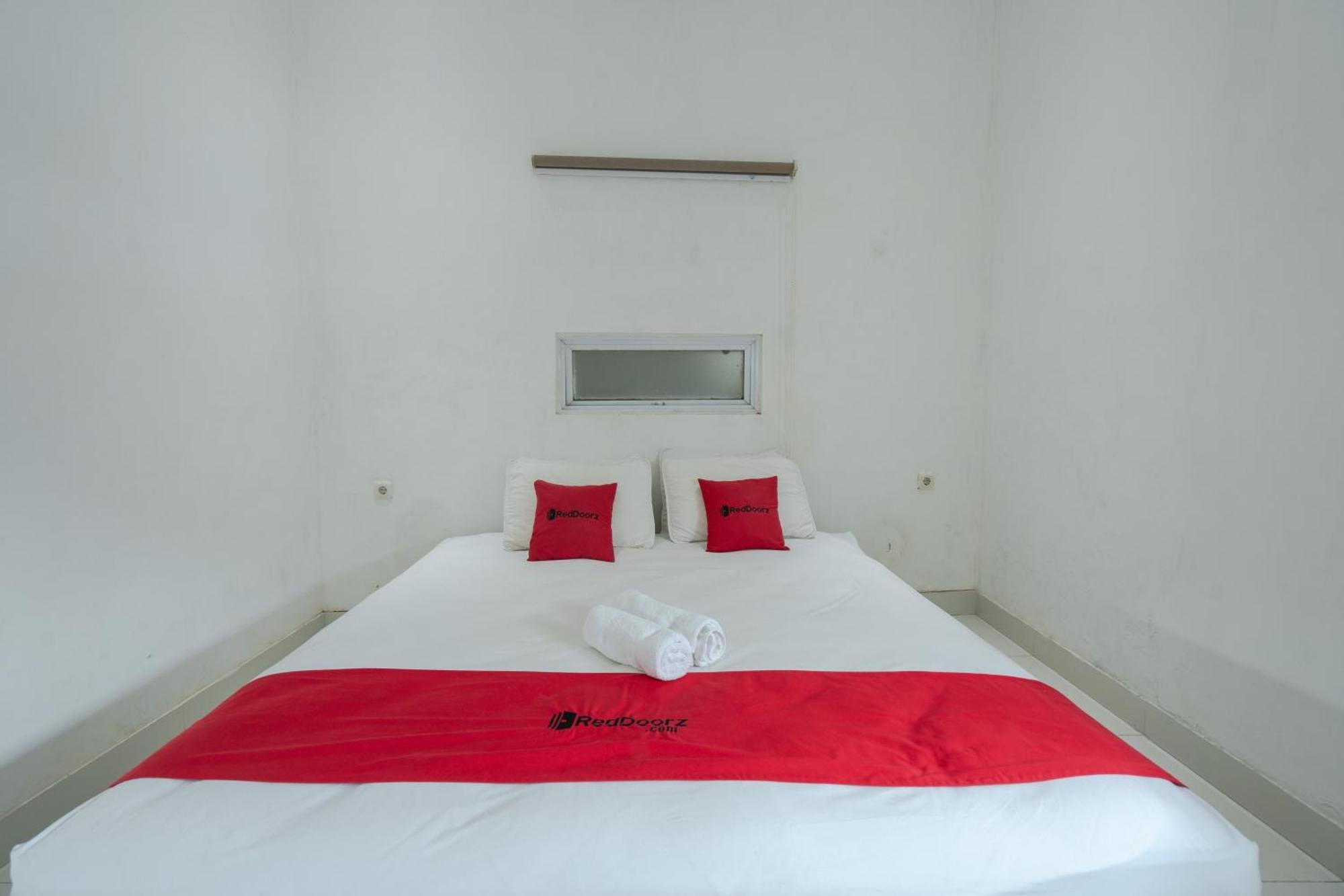 Reddoorz Near Ubud Village Sukawati  Luaran gambar