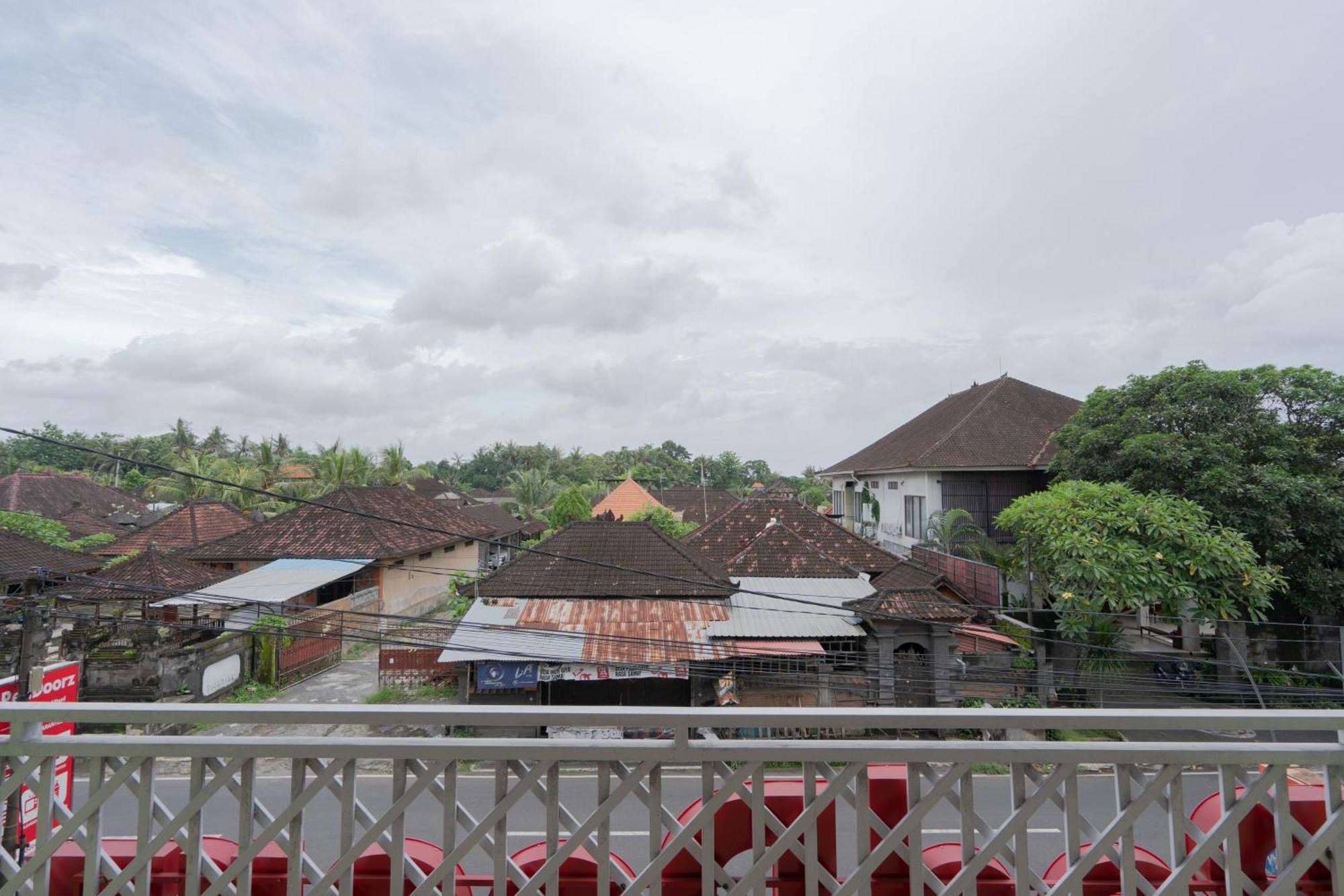 Reddoorz Near Ubud Village Sukawati  Luaran gambar
